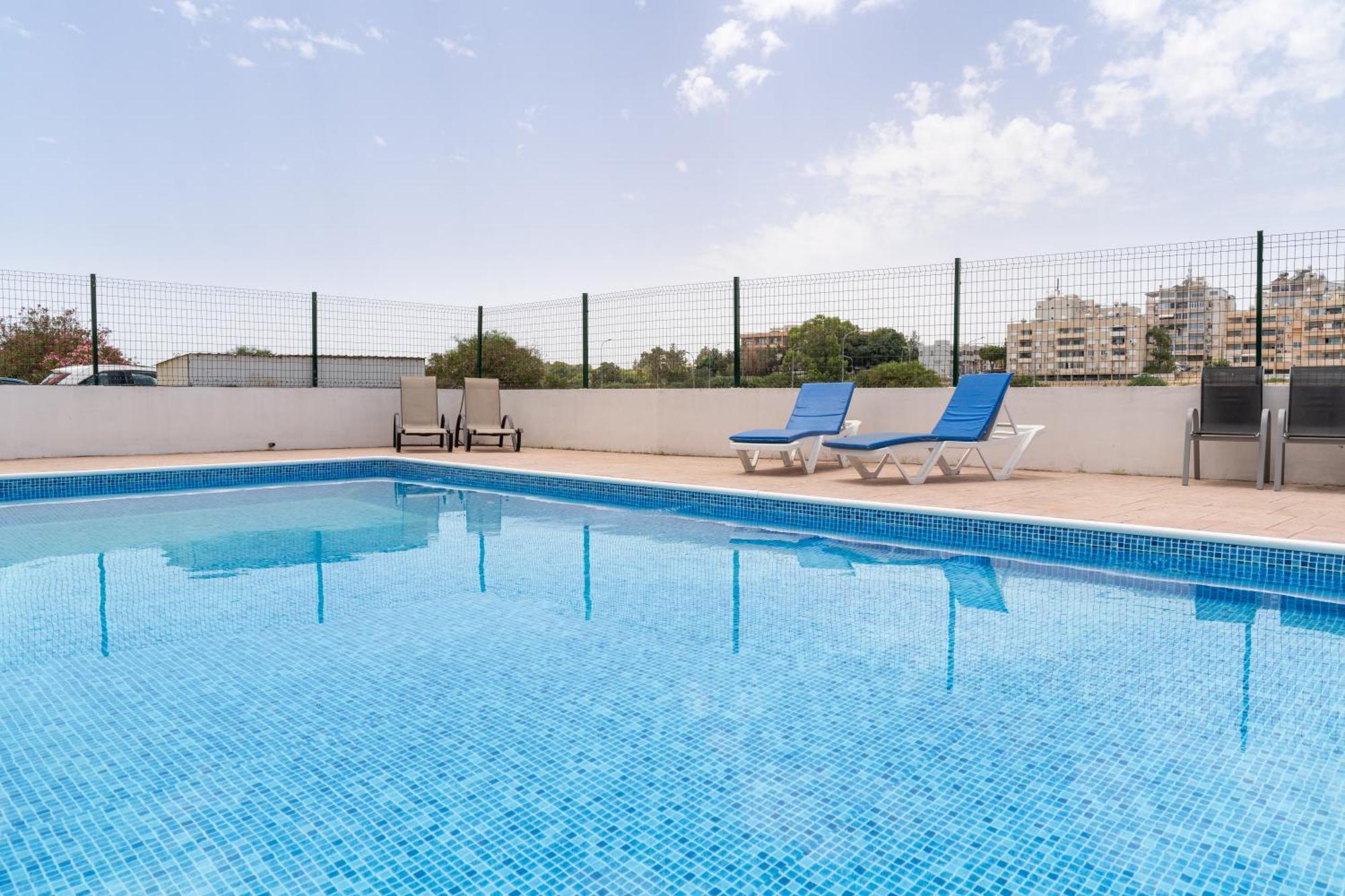 Blu Mackenzie 1 Bdr Flat With Pool Apartment Larnaca Exterior photo