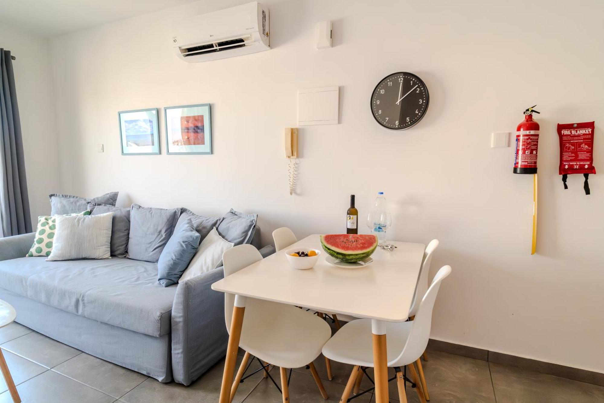 Blu Mackenzie 1 Bdr Flat With Pool Apartment Larnaca Exterior photo